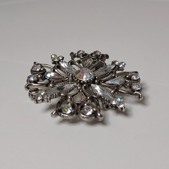 Pretty Vintage Metal And Plastic Brooch - Picture 8 of 11